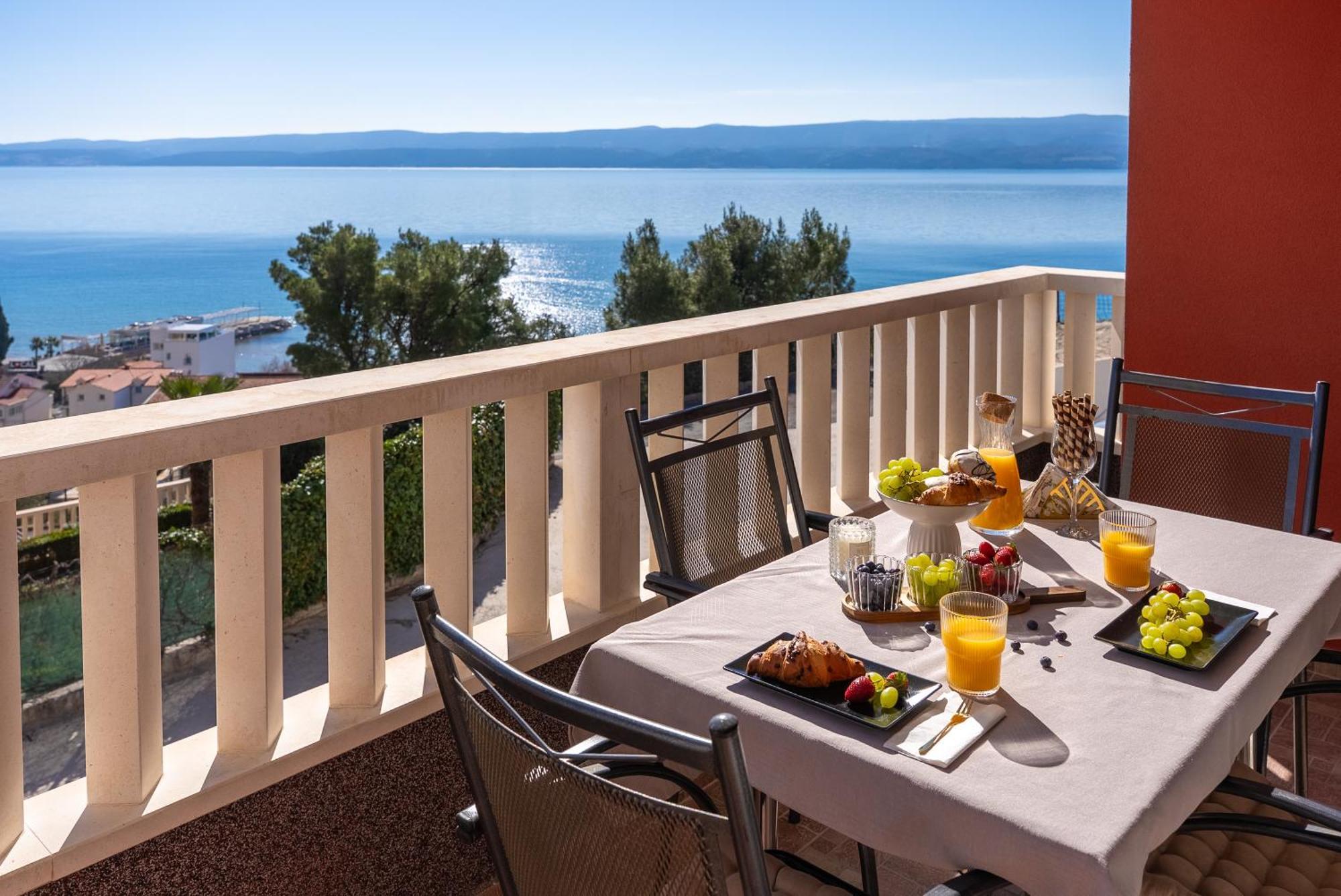 Apartments Bakota Omis Luaran gambar